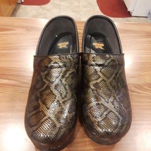 Dansko shoes